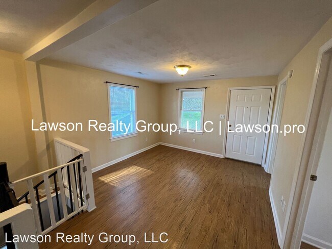 Building Photo - 2 br, 1 bath House - 318 Giles Ave