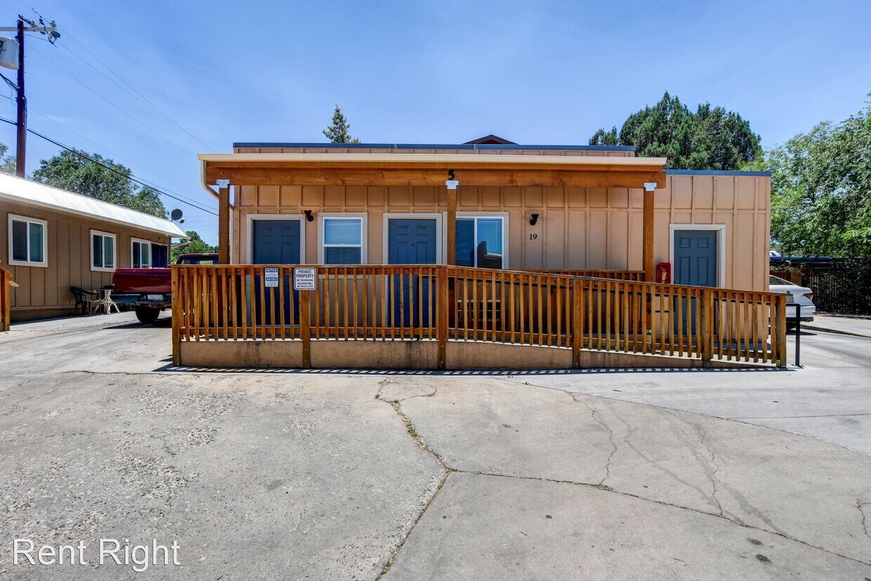 Foto principal - 1141 E Gurley St