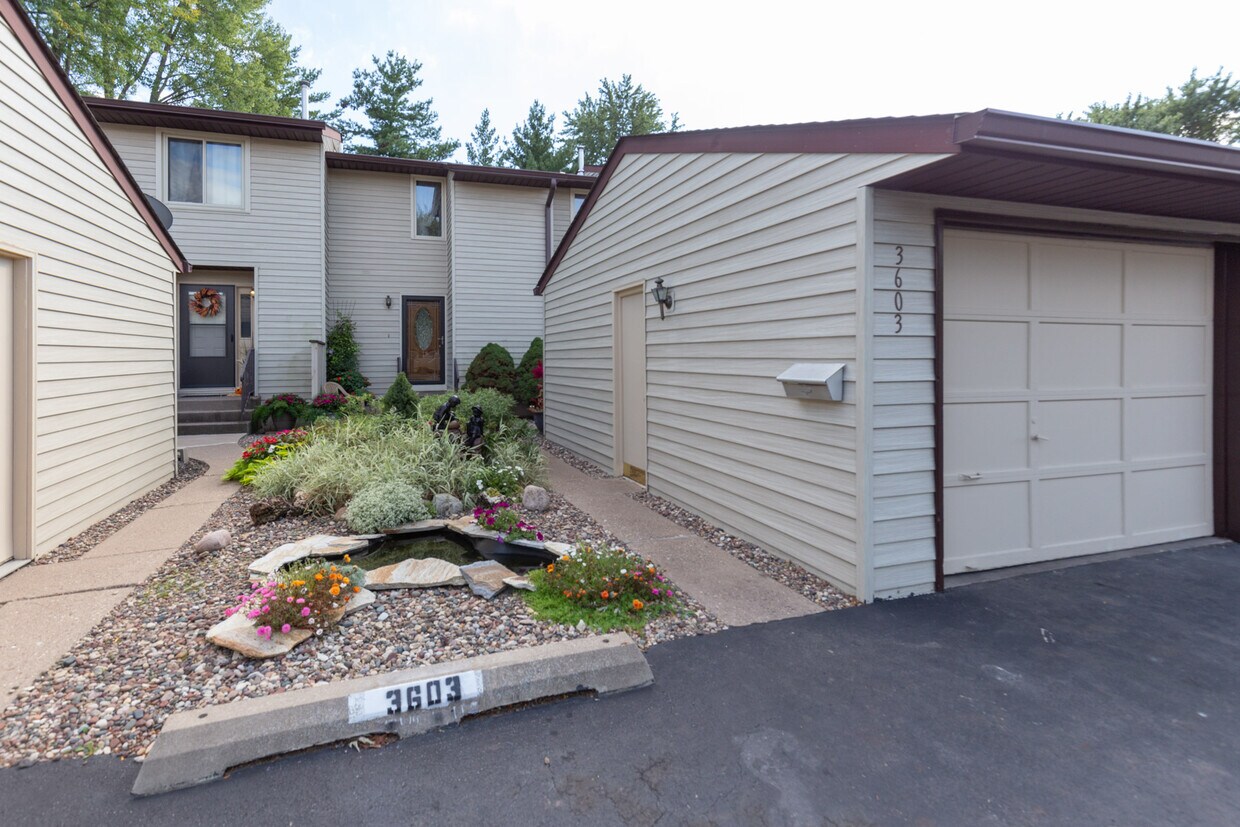 Primary Photo - 3603 Cedarwood Ct