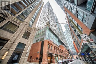 Building Photo - 15 Mercer St