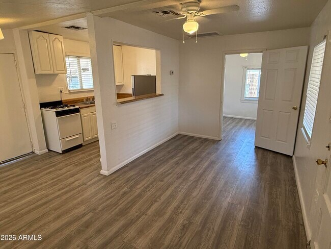 Foto del edificio - 2336 N 10th St