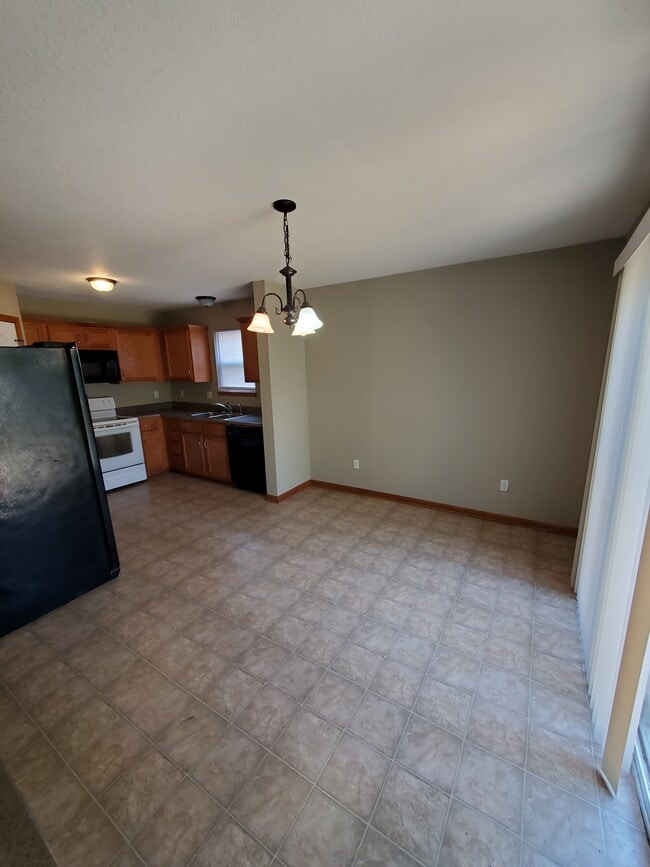 Foto del edificio - 1668 NW Garrett Dr