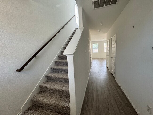 Photo - 4422 Chandler Rd House