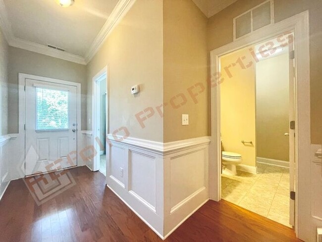 Building Photo - Lovely 3 Story 3 Bedroom 3.5 Bath 1 Car-Ga...