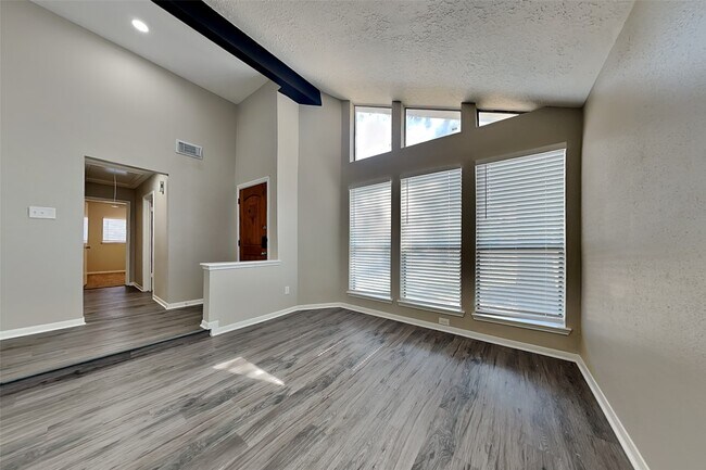 Foto del edificio - 10542 Waving Fields Dr