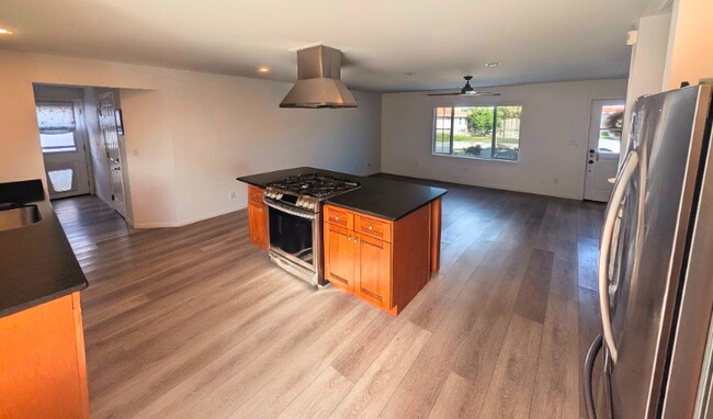 Foto del edificio - 365 Elkwood Ave