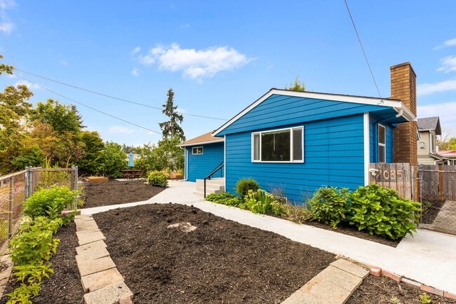 Foto del edificio - 7035 16th Ave SW