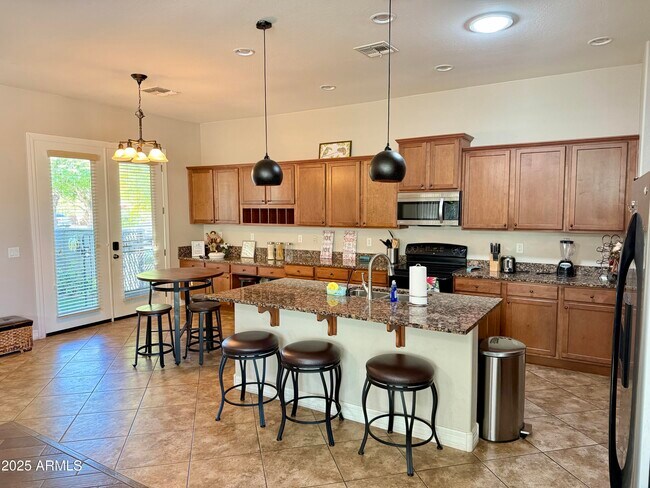 Foto del edificio - 15344 W Corrine Dr