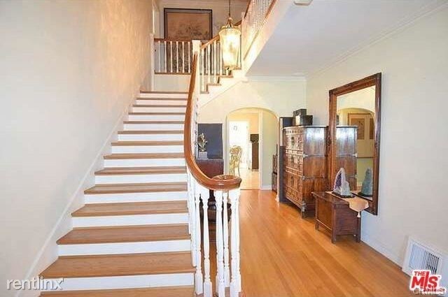 Foto del edificio - 6 br, 3 bath House - 626 S Plymouth Blvd