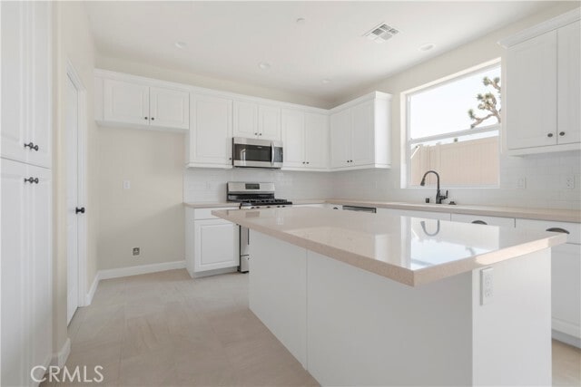 Building Photo - 56637 Desert Vis Cir