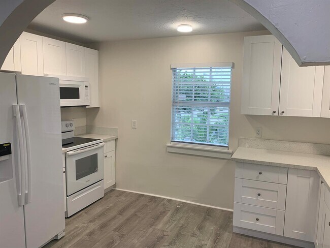 Foto del edificio - 2607 Spruce Ave