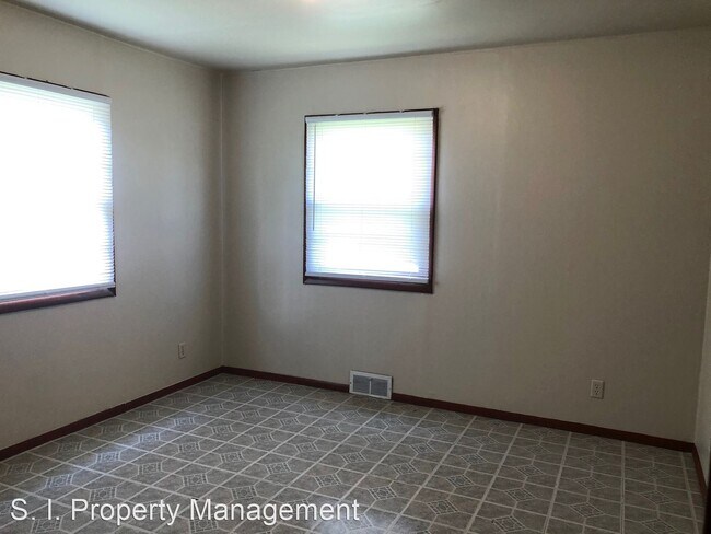 Building Photo - 2 br, 1 bath House - 517 E. Fisher