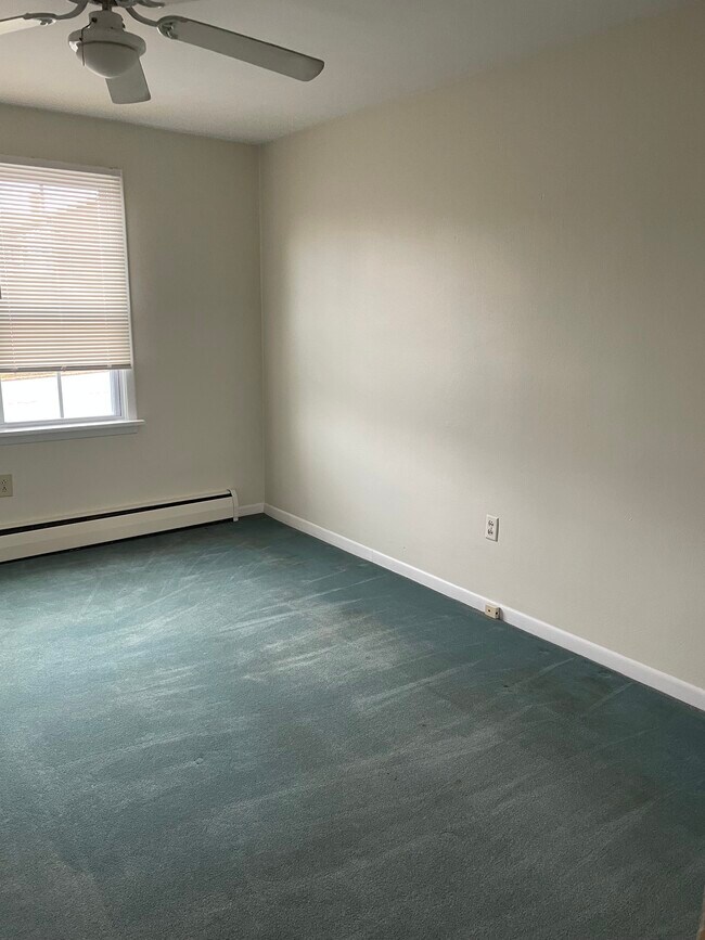 Bed Room - 126 Mountain Ave