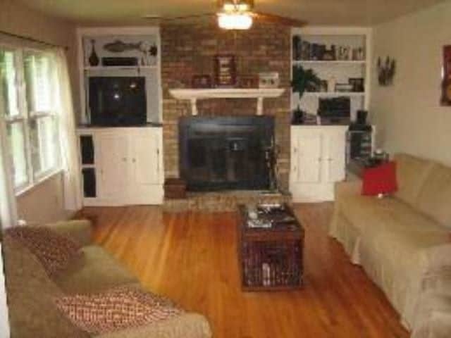 Building Photo - 1116 Rosewood Dr