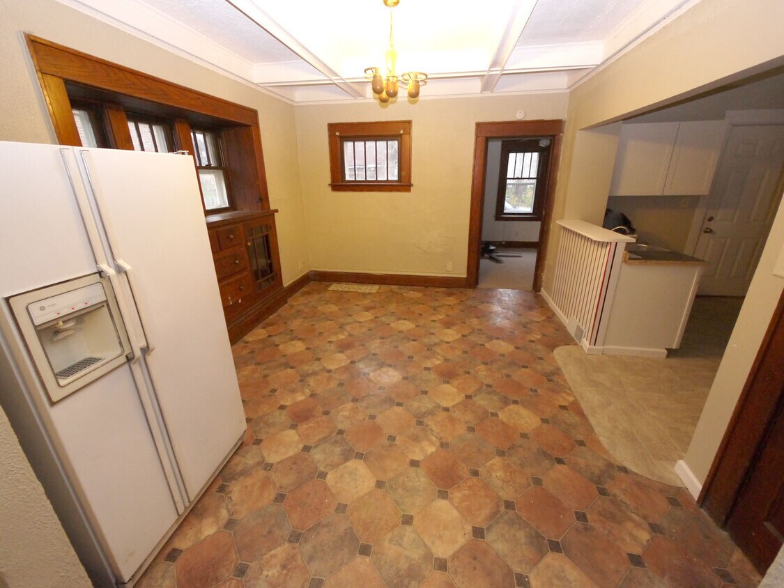 Foto principal - 1206 W Michigan Ave