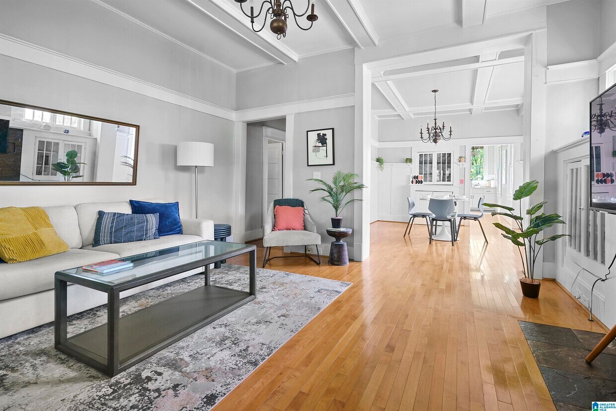 Foto principal - 1600 15th St S