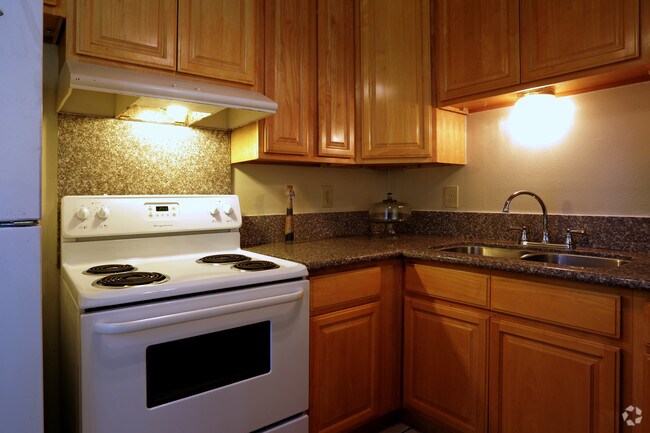 1HAB, 1BA - 520 ft² - Parkhill Apartments