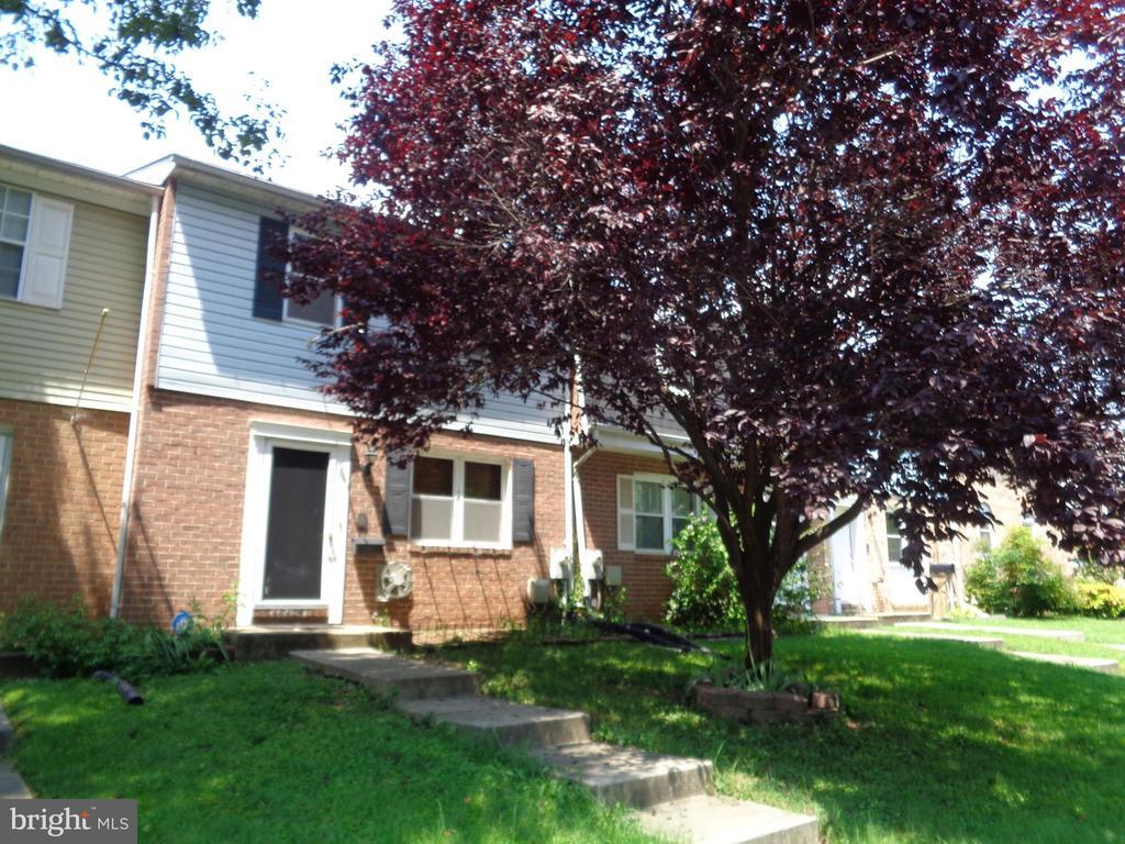 Primary Photo - 84 Transverse Ave
