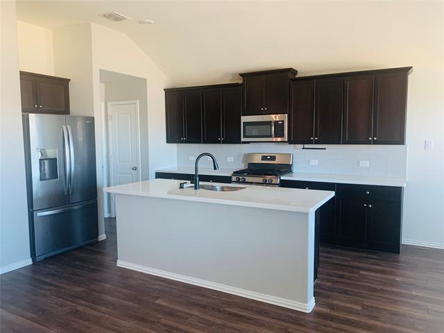 Building Photo - 300 Saguaro Dr