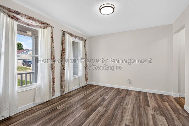 Foto del edificio - 6910 Emmons Dr
