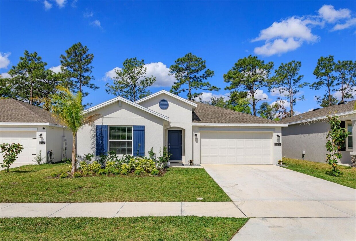 Charming 4-Bedroom, 2-Bath Rental on Large... - Charming 4-Bedroom, 2-Bath Rental on Large...