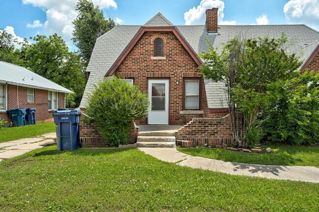 Foto del edificio - Move In Special for Adorable 2BD/1BTH Dupl...