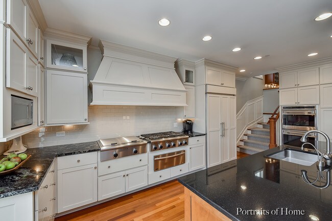 Foto del edificio - 275 Merton Ave