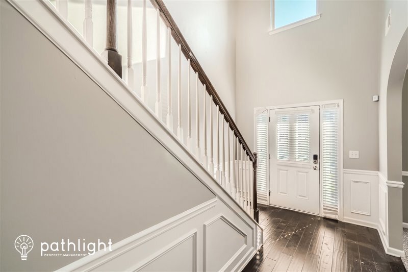 Foto principal - 3539 Lake End Dr