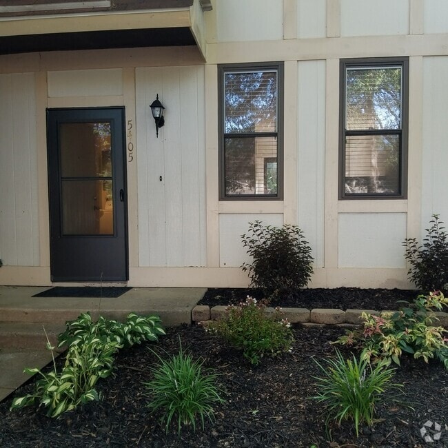 Lake Braddock Houses under 2,500 Burke, VA 3 Homes