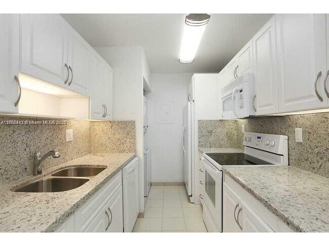 Building Photo - 255 Galen Dr