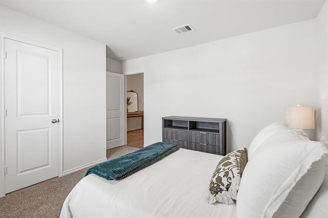 Building Photo - 4013 Pinebluff Ln