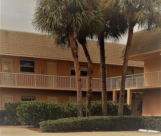 Foto del edificio - 18081 SE Country Club Dr