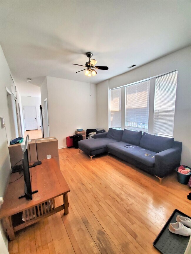 Foto del edificio - 1523 N Campbell Ave