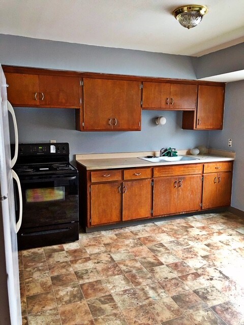 Foto del edificio - 5750 N 99th St