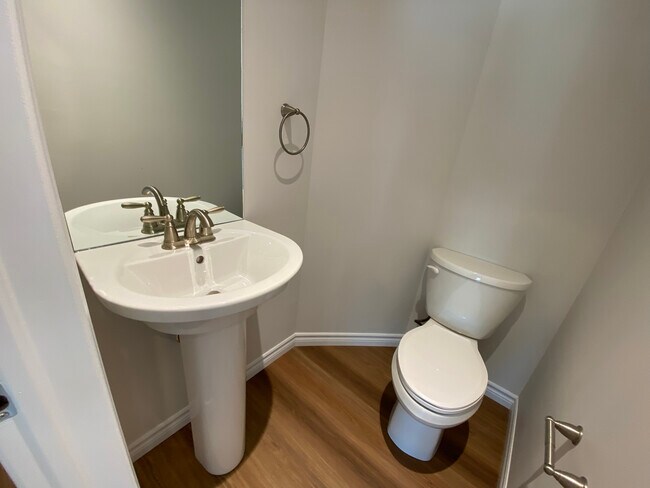 Photo du bâtiment - 300 Croft St