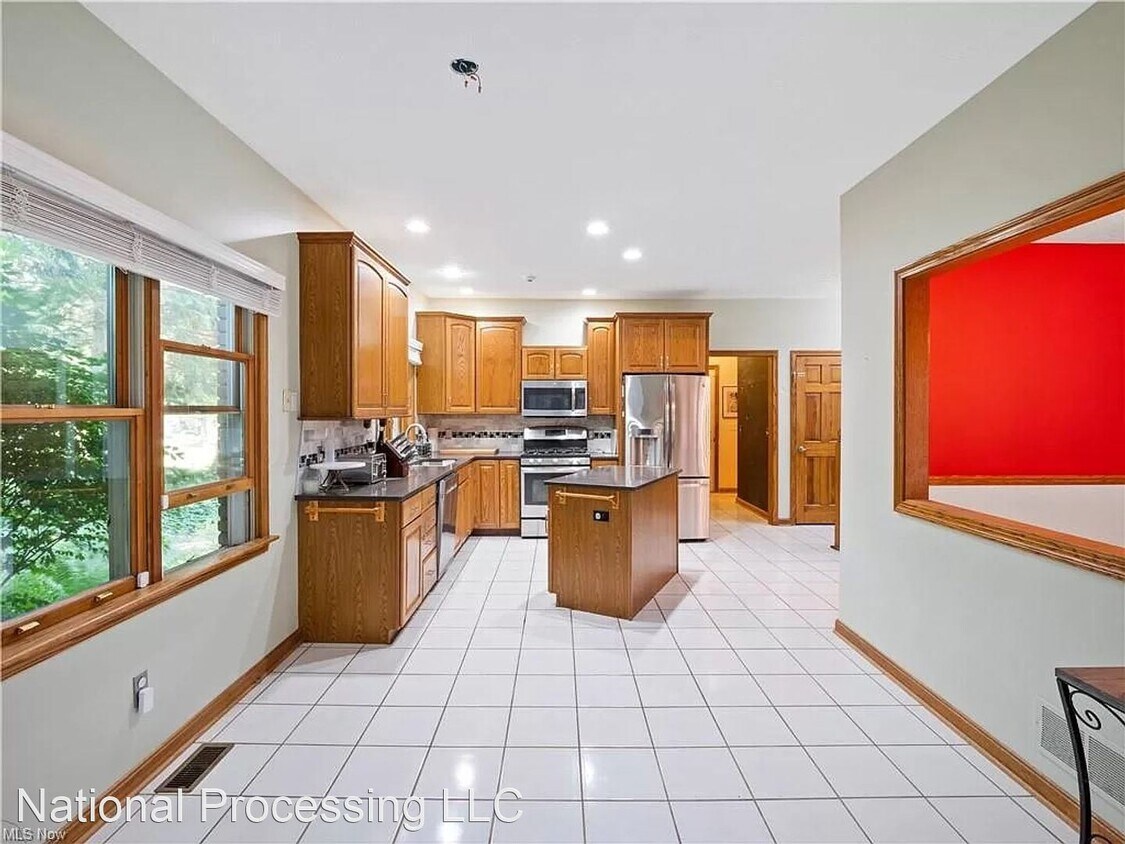 Primary Photo - 5934 Snowshoe Cir NW