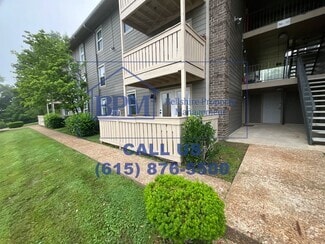 Building Photo - 706 Ashlawn Pl