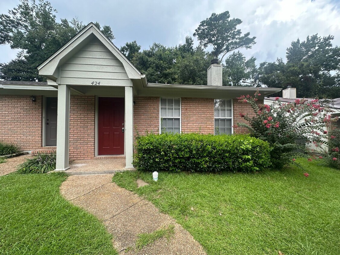 Foto principal - Richview Park Cir unit avail NOW!!!