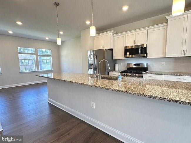 Foto del edificio - 7585 Marston Way