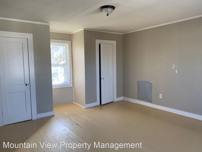 Foto del edificio - 1 br, 1 bath House - 31 Crawley Ln