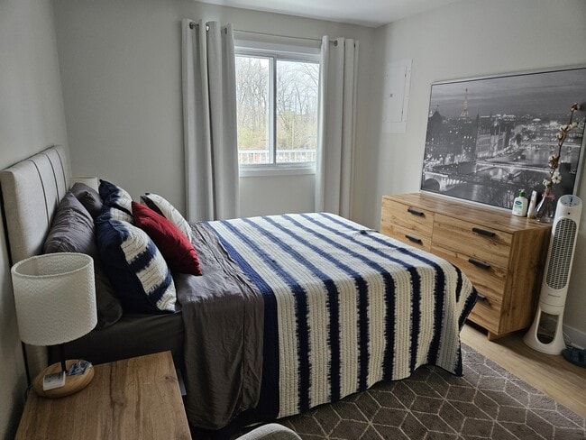 Building Photo - 10494 Tsse Fleury