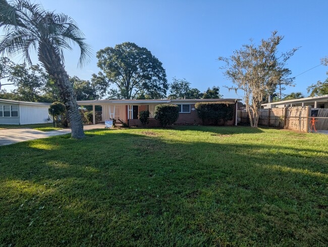 Building Photo - 6522 Bartholf Ave