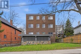 Building Photo - 36 Ray St S