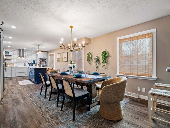 Foto del edificio - 32071 Lake Rd