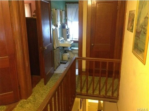 Building Photo - 26 Rock St