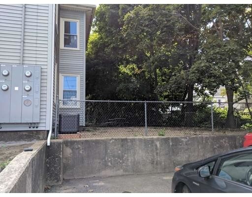 Primary Photo - 6 Claflin St