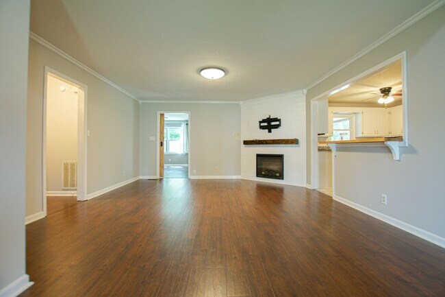 Foto del edificio - Pet Friendly Three Bedroom!