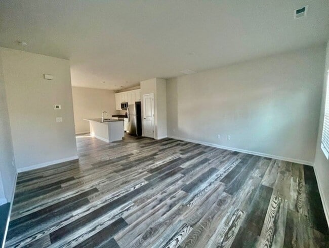 Building Photo - DogwoodVillageTRL108