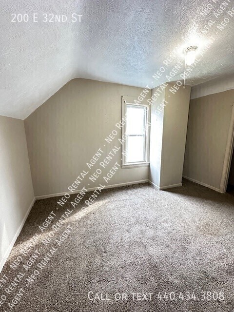 Foto del edificio - 200 E 32nd St