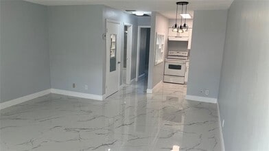 Building Photo - 42 NE 36th Ct Building Photo - 42 NE 36th Ct